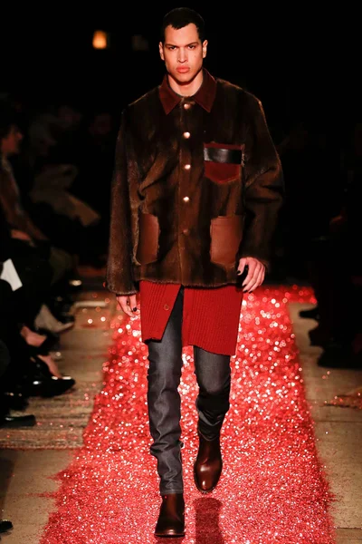 Look 34